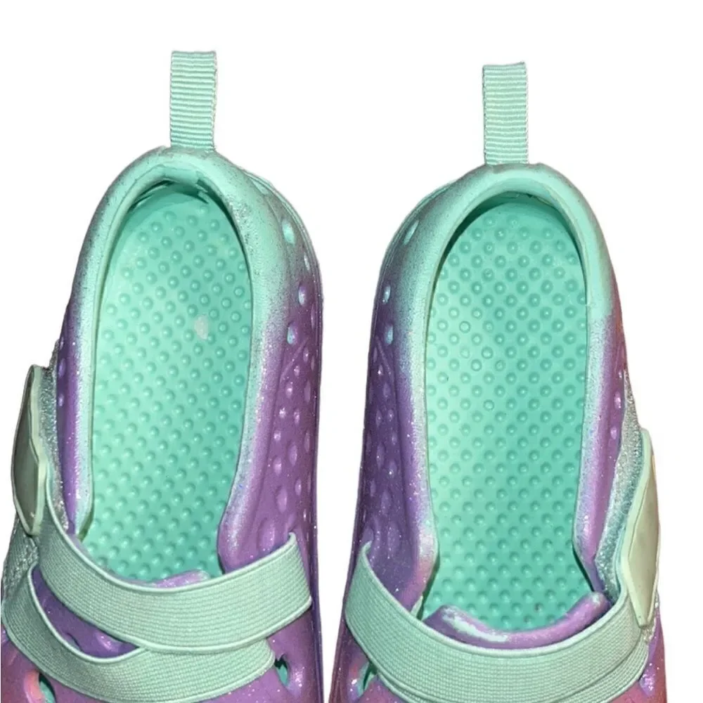 Western Chief Water Pink & Green Shoes(Size 2)